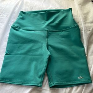 Alo Highwaist biker shorts